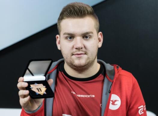 大下路优势 大下路优势